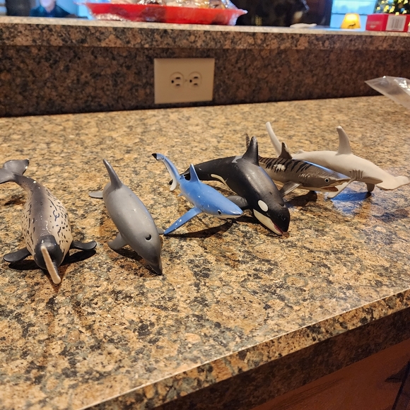 Safari LTD Monterey Bay Aquarium Collection, Set Of 6 Oceanic Toy Figurines - Picture 5 of 9